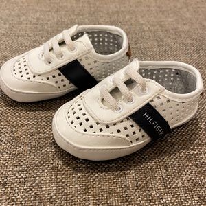 Tommy Hilfiger baby boys Shoes